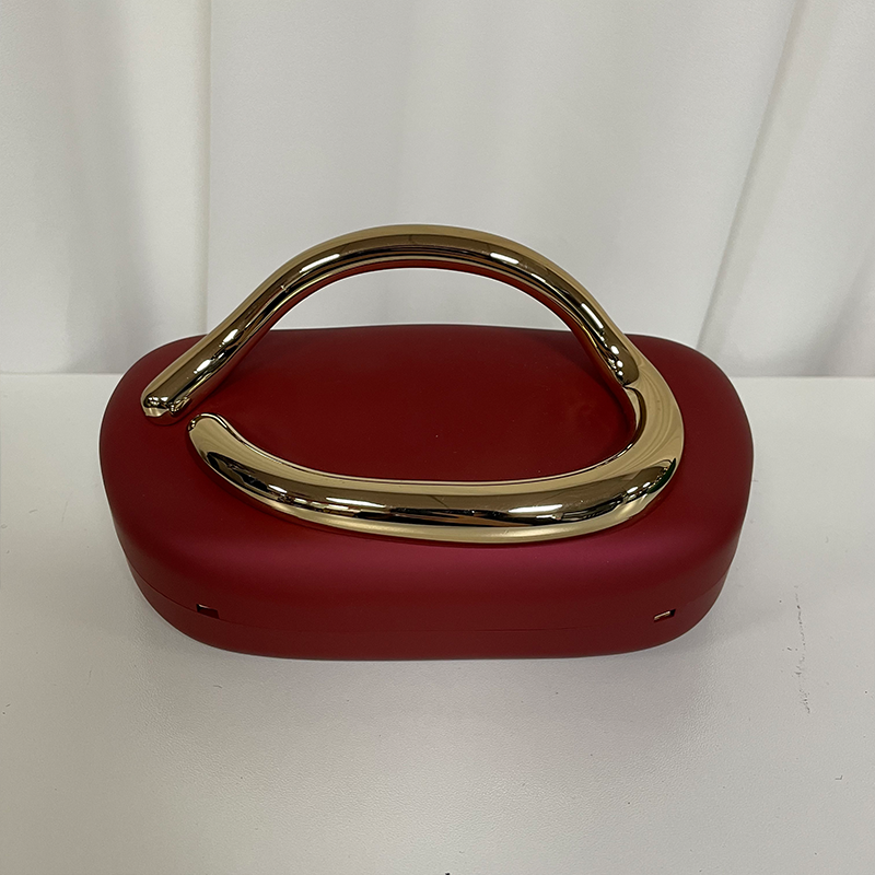 Luxury Acrylic Chain Clutch – Women’s Evening Handbag | Fashion Metal Dinner Purse for Parties & Events
