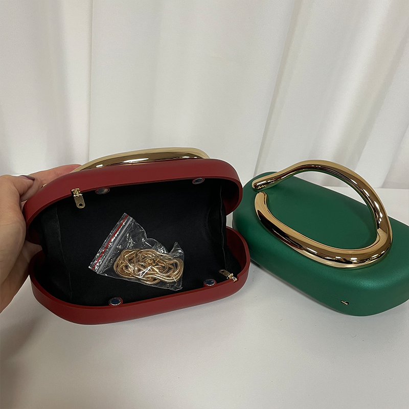 Luxury Acrylic Chain Clutch – Women’s Evening Handbag | Fashion Metal Dinner Purse for Parties & Events