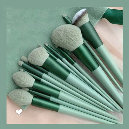 Here’s an updated look at the 2025 New YD 13‑Piece Soft Fluffy Makeup Brush Set:
