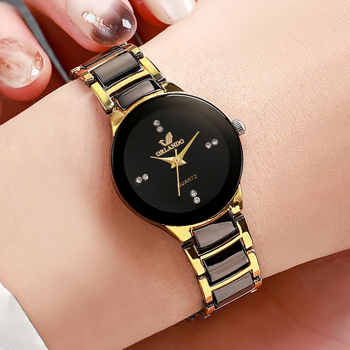 1/2PCS Couple's Quartz Watches Set – Men & Women Analog Fashion Watches with Stainless Steel Band